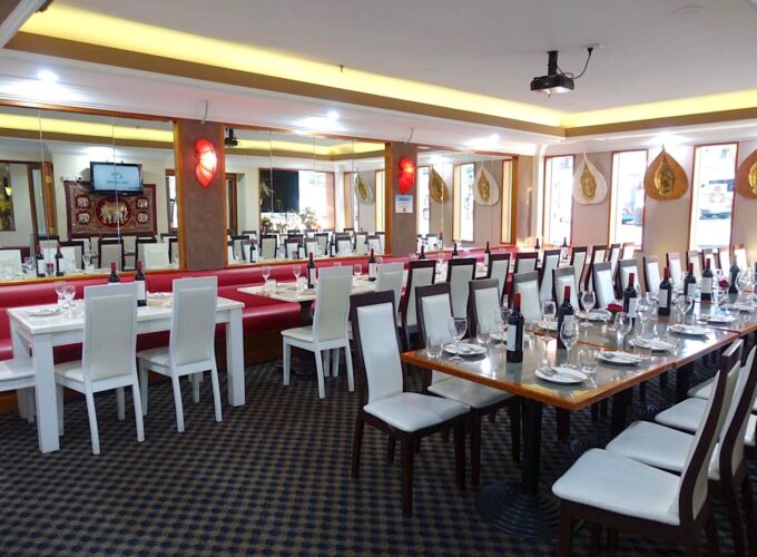 dinner_table_5